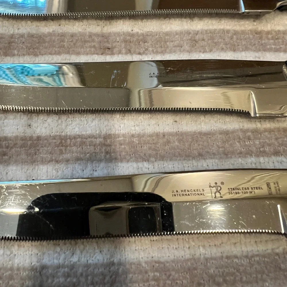 J.A. Henckels International 8 Piece Steak Knife Set 35195-100 Stainless Steel